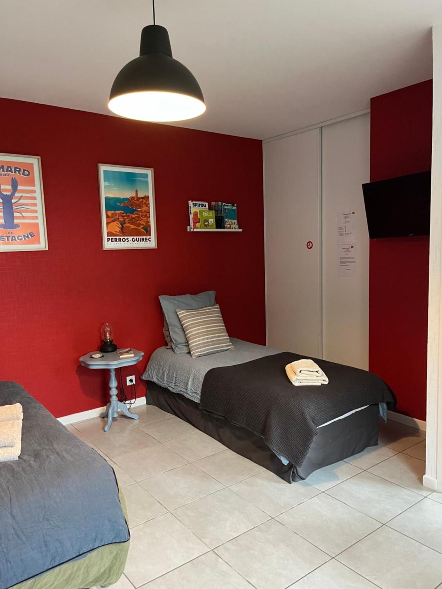 L'Atelier De Mezareun Bed and Breakfast Ushant Εξωτερικό φωτογραφία