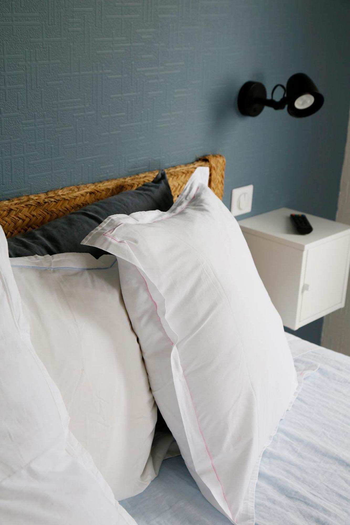 L'Atelier De Mezareun Bed and Breakfast Ushant Εξωτερικό φωτογραφία