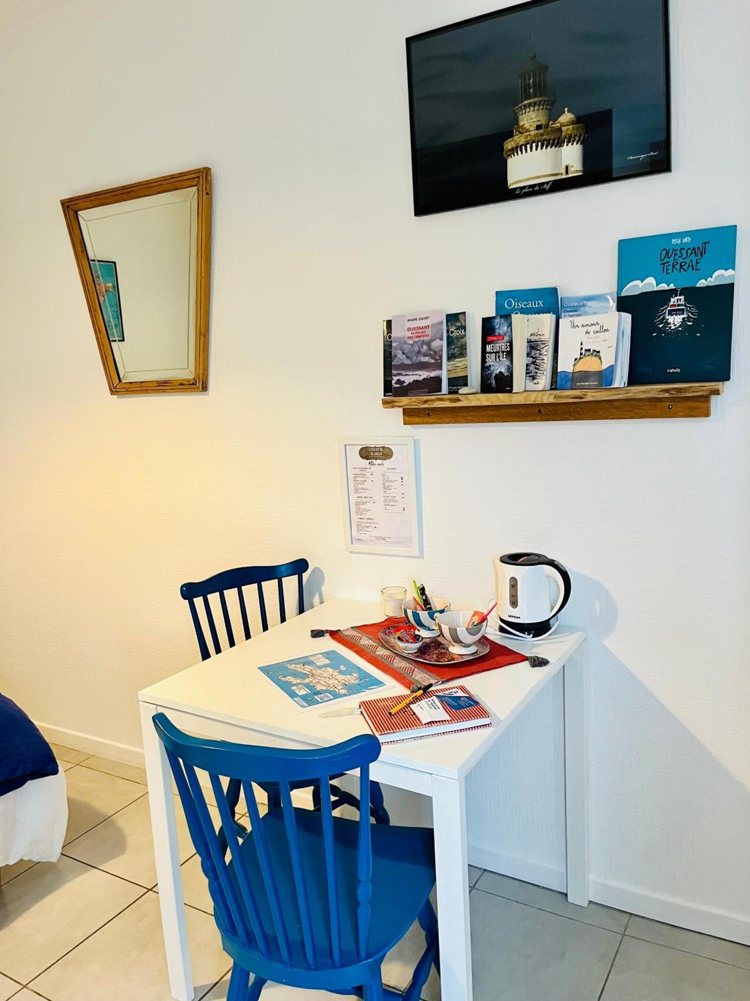 L'Atelier De Mezareun Bed and Breakfast Ushant Εξωτερικό φωτογραφία